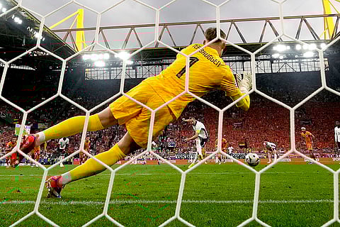 Harry Kane scores England's opening goal